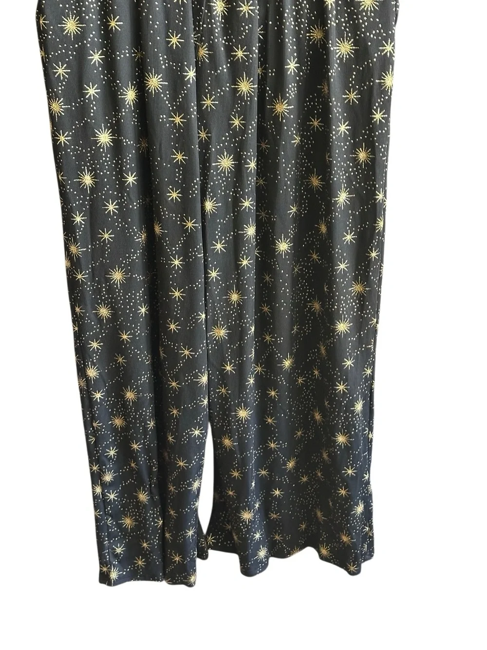 NWT Cider Black with Gold Star Print Sleeveless Romper. Size X-Large